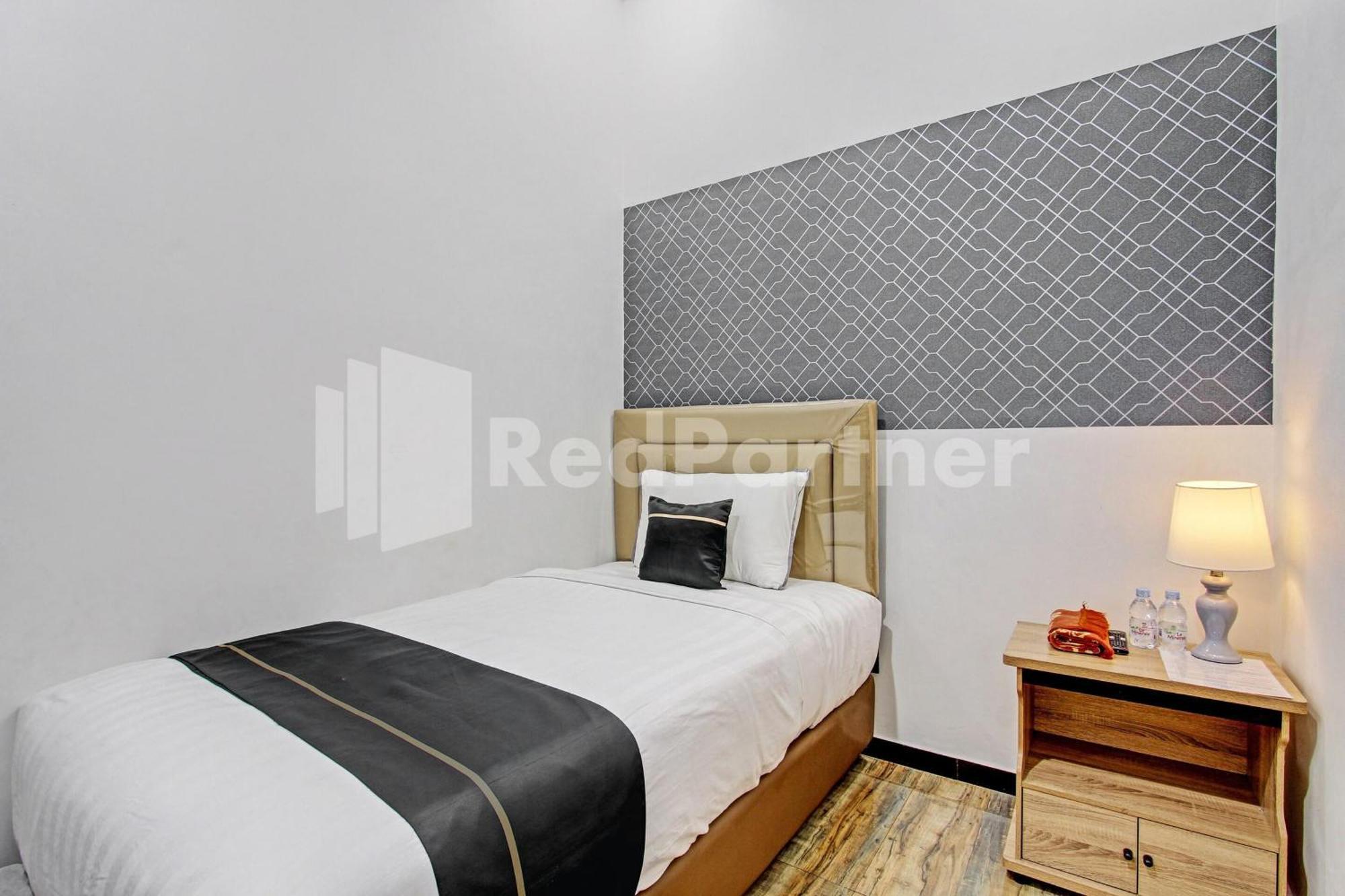 Hotel House N Coffee 55 Temanggung Redpartner Esterno foto