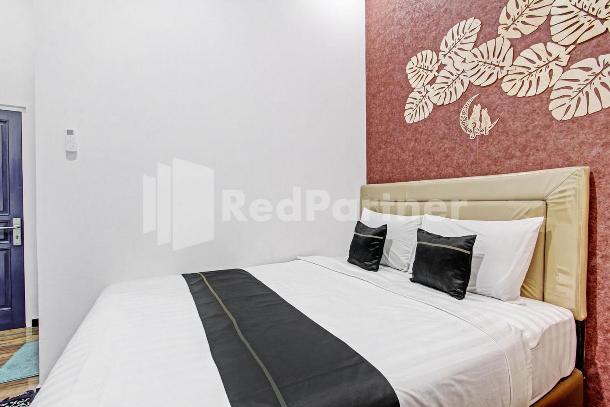 Hotel House N Coffee 55 Temanggung Redpartner Esterno foto