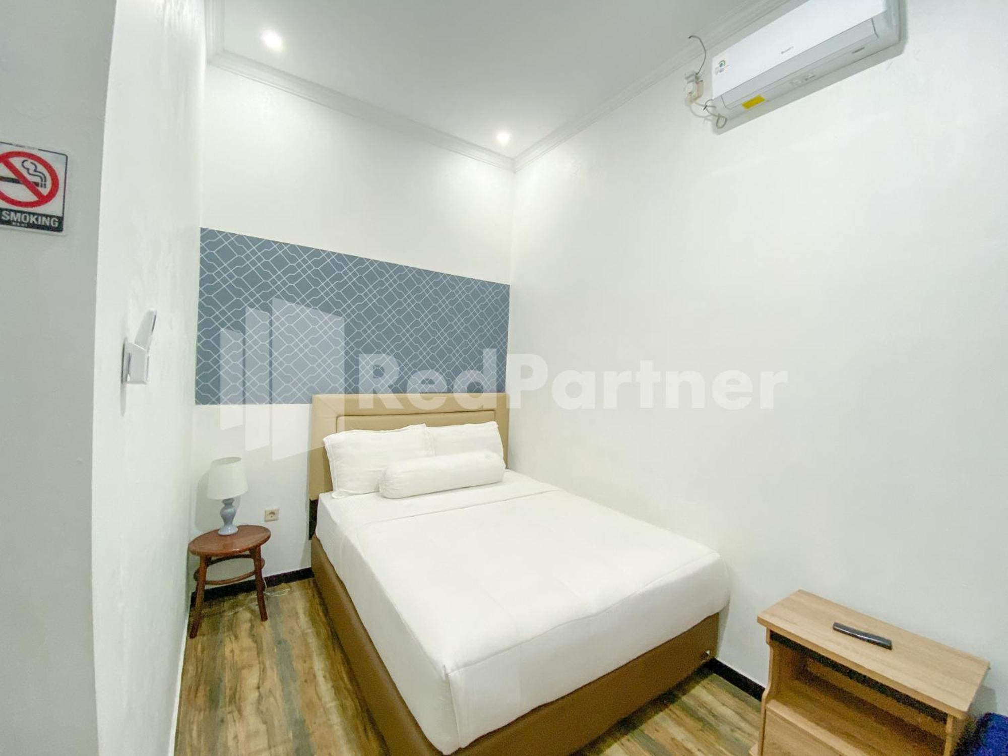 Hotel House N Coffee 55 Temanggung Redpartner Esterno foto