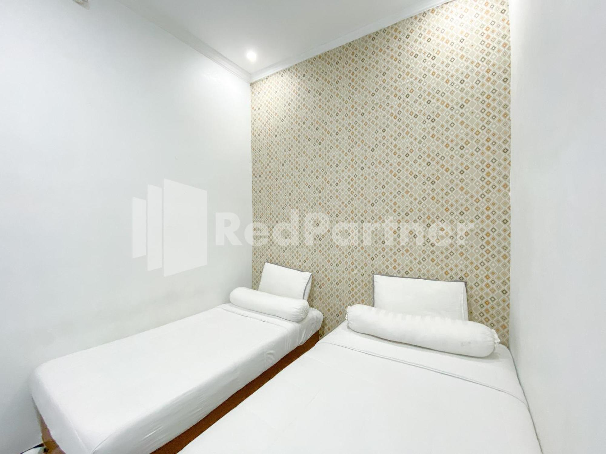Hotel House N Coffee 55 Temanggung Redpartner Esterno foto