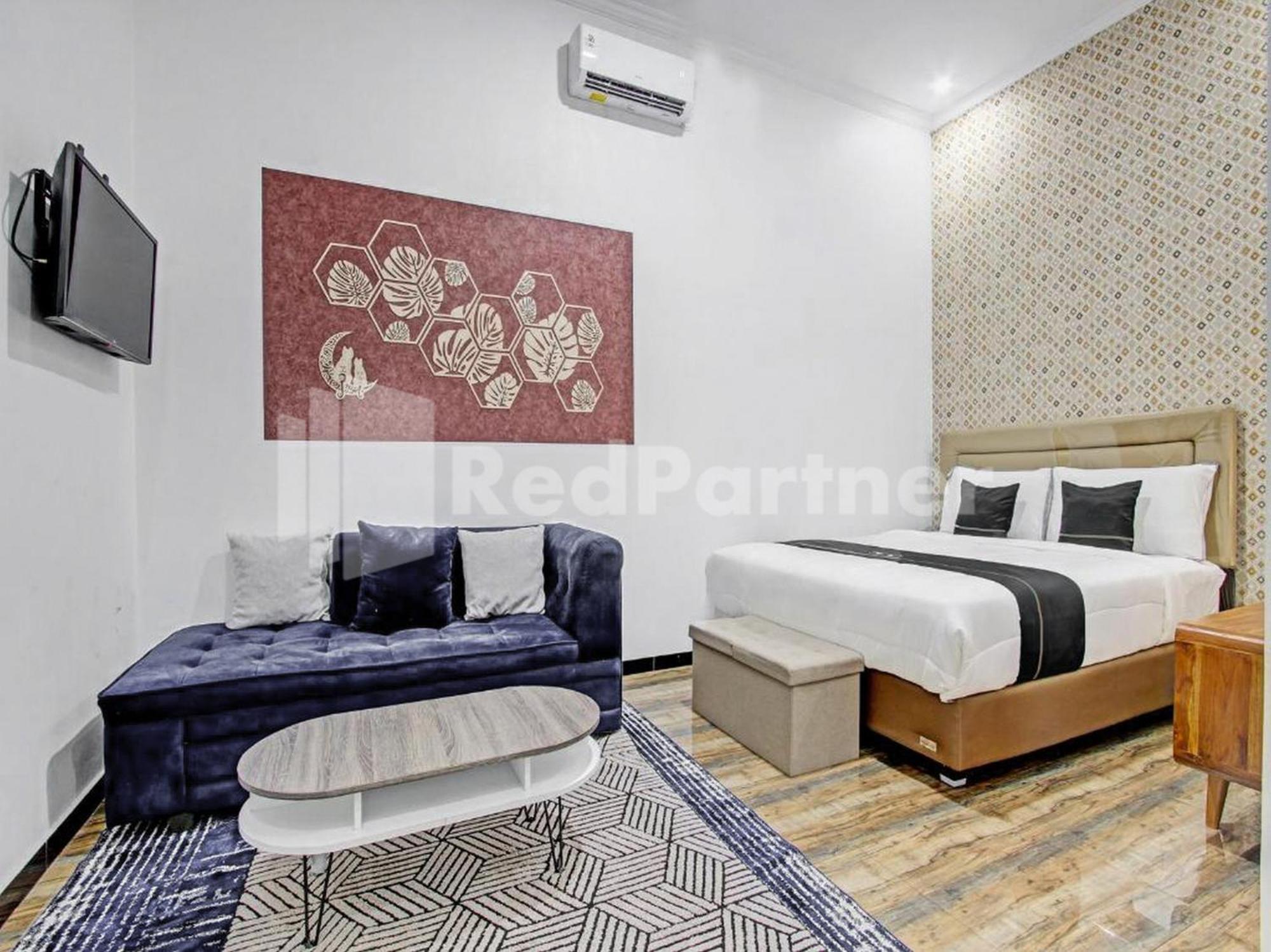 Hotel House N Coffee 55 Temanggung Redpartner Esterno foto