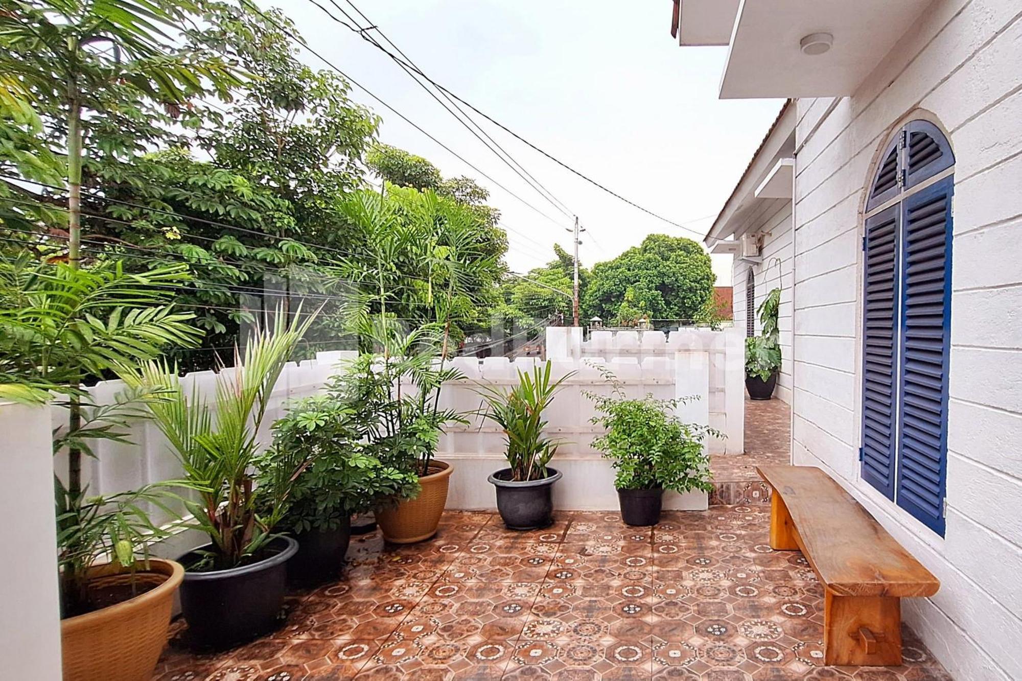 Hotel House N Coffee 55 Temanggung Redpartner Esterno foto