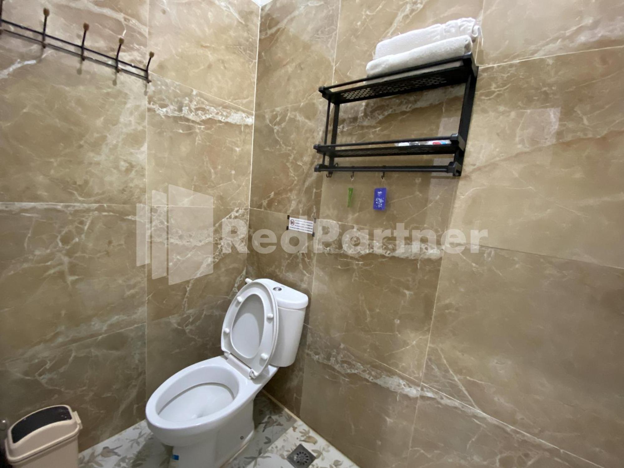 Hotel House N Coffee 55 Temanggung Redpartner Esterno foto